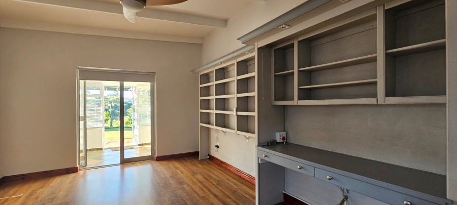 3 Bedroom Property for Sale in Stilbaai Wes Western Cape